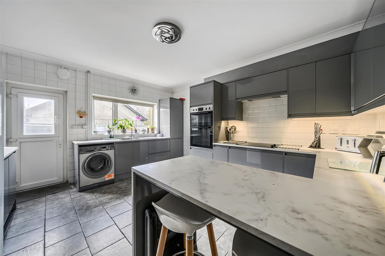 Pentre Road, Grovesend, Swansea, SA4 8DD